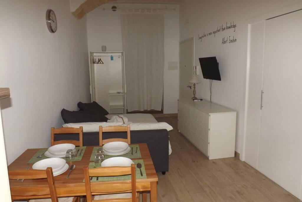 トラーニCasa Morola Monolocaleアパートメント エクステリア 写真